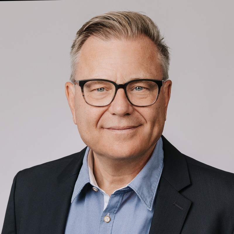 Dr. Bernd Scharbert